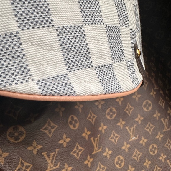 LOUIS VUITTON Bob Azur Damier Checkered Navy Blue Ivory Bucket Hat S/M - Picture 9 of 10